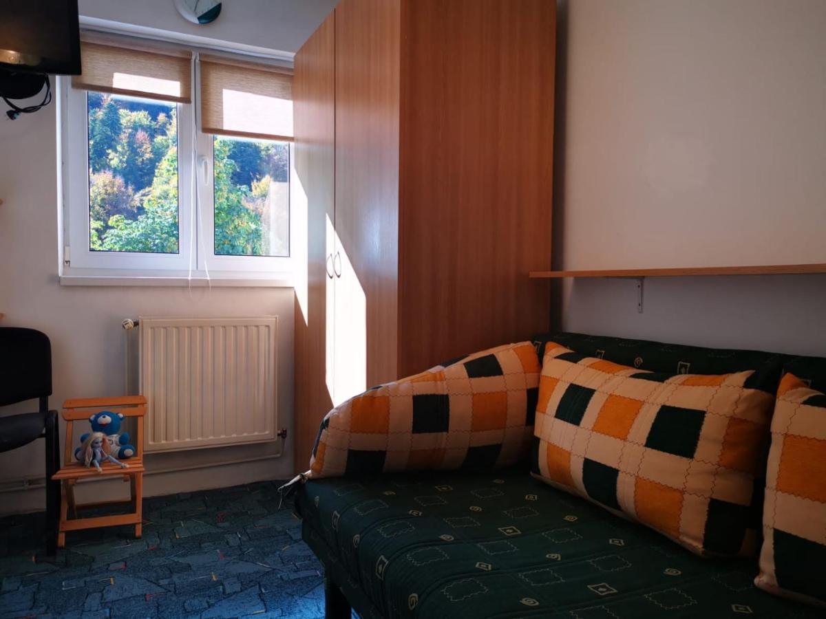 アズガApartament Langa Castanアパートメント エクステリア 写真